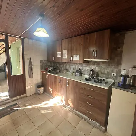 Guest house Kont 2*
